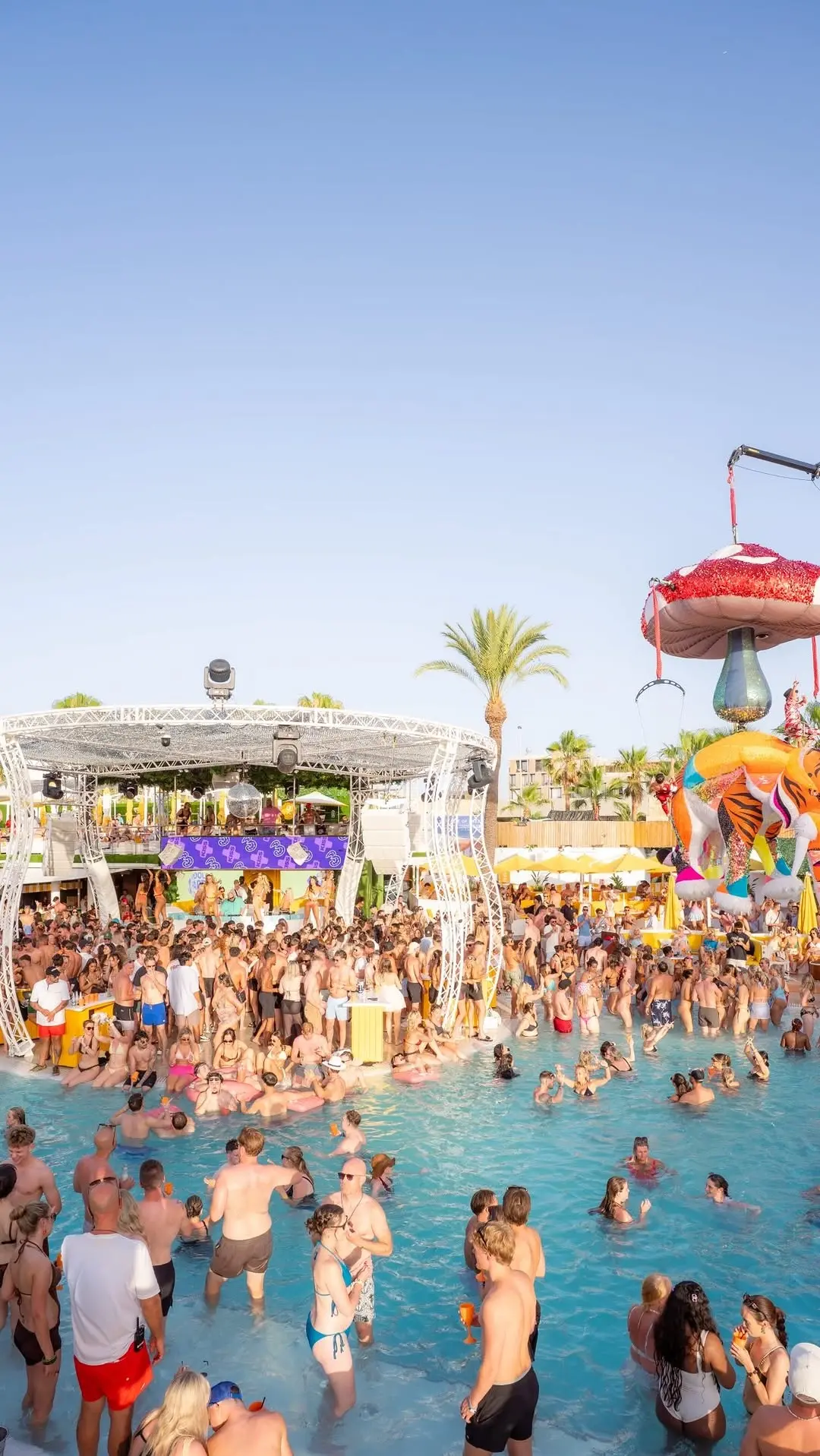 KISS Pool Party Live