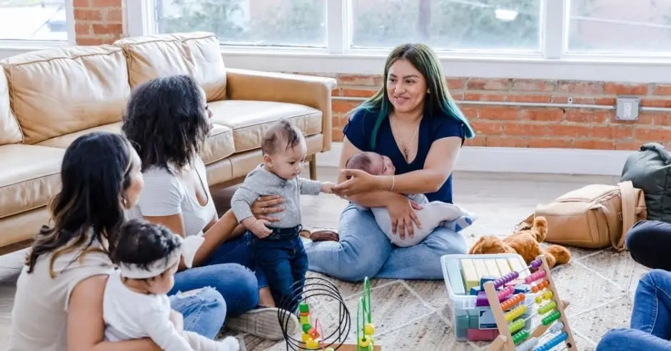 MOMs Connect