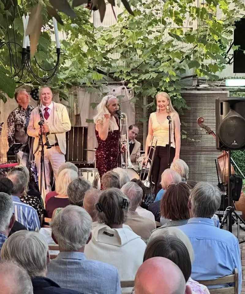 Gunhild Carling family på Backagården