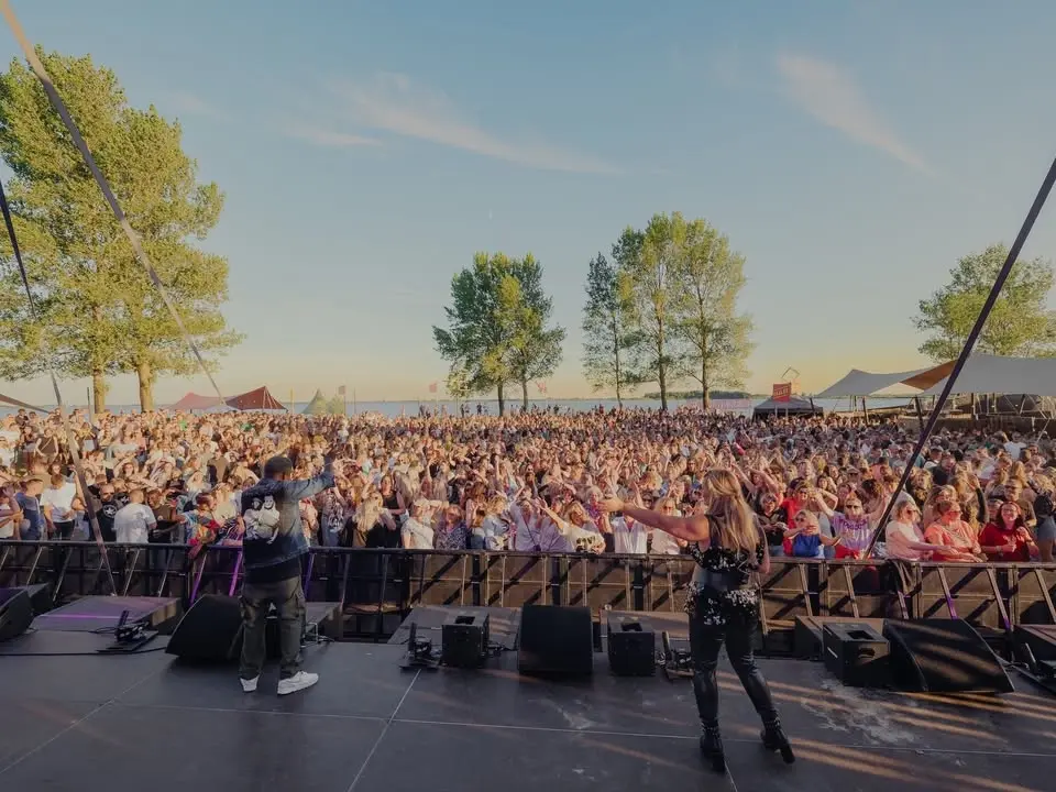 Beachrockers Back To The 90s & 00s 2026
