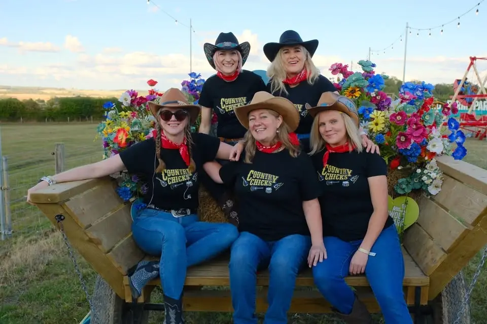Country Chicks UK | Windsor and Eton Pride π³οΈβπ