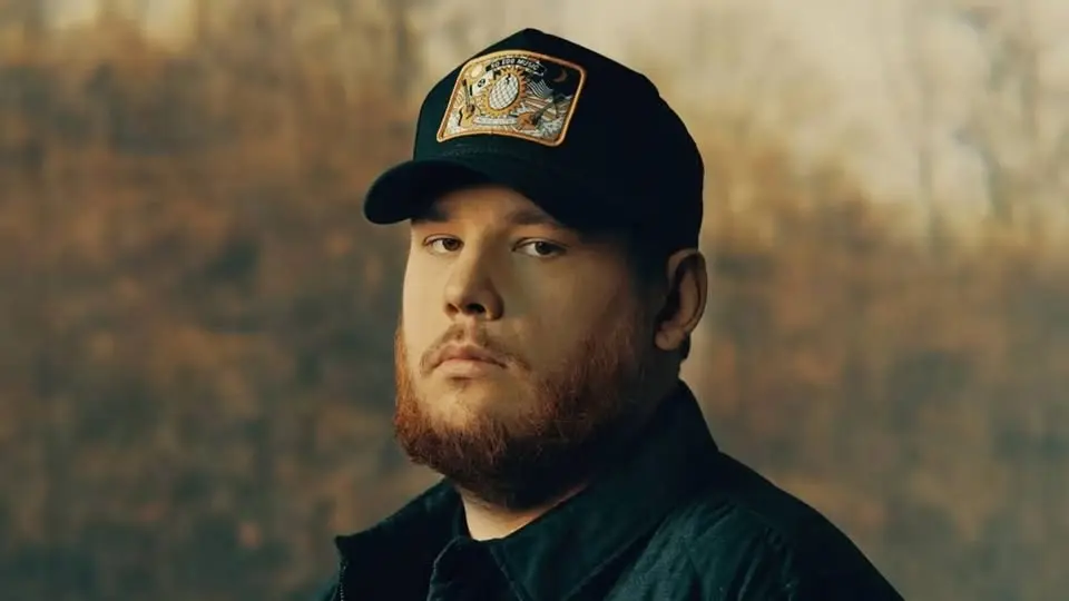 Luke Combs Paris