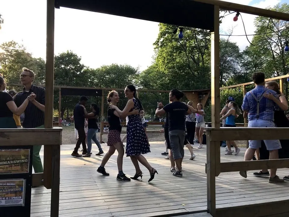 Acro & Zouk jam