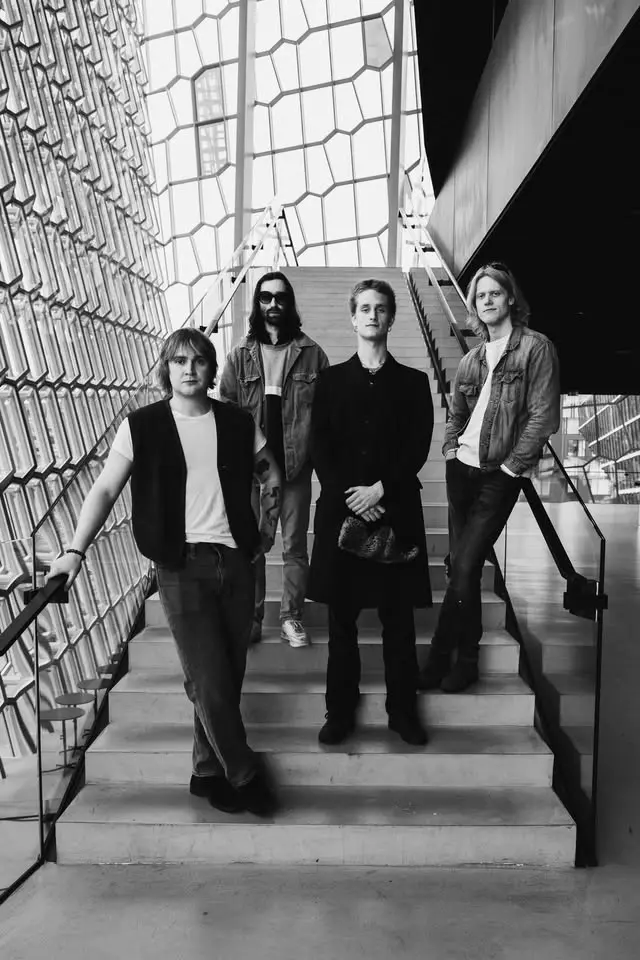 SPACESTATION (IS) // Psyche Kraut Shoegaze