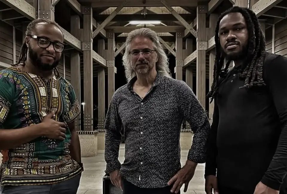 Eric Jones Trio featuring Cynthia Utterbach at Nickel & Oak Lounge