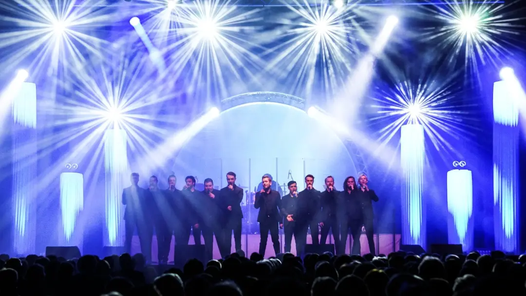 12 tenors