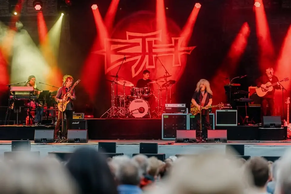 Sommerreihe: Barclay James Harvest feat. Les Holroyd
