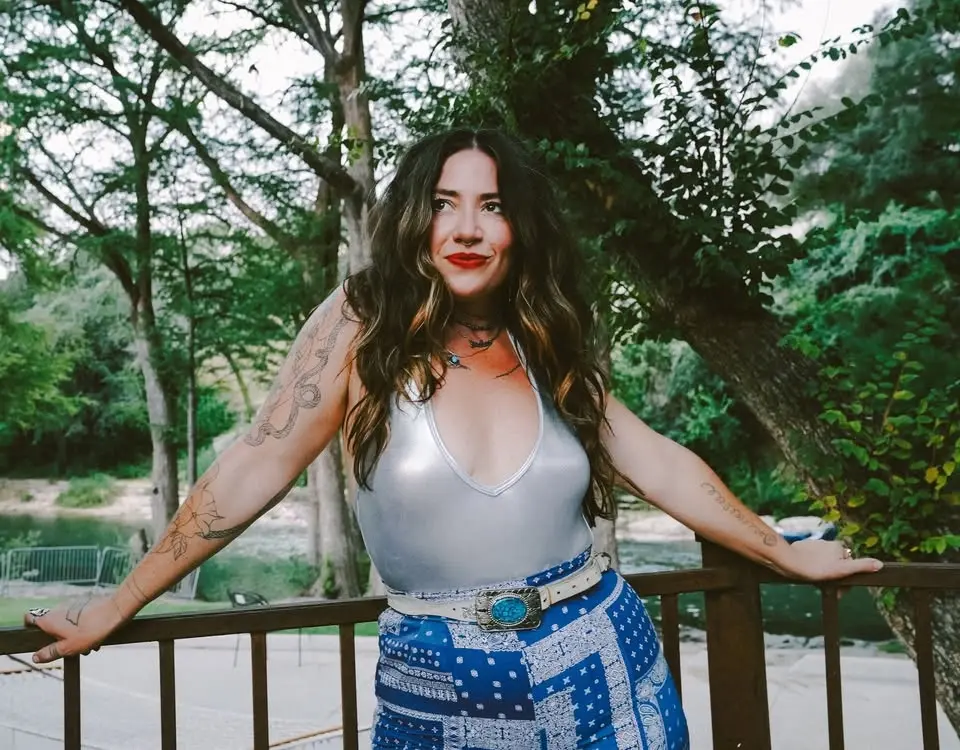 Hannah Juanita (full band) w/ Mose Wilson at the 'Dad Lounge