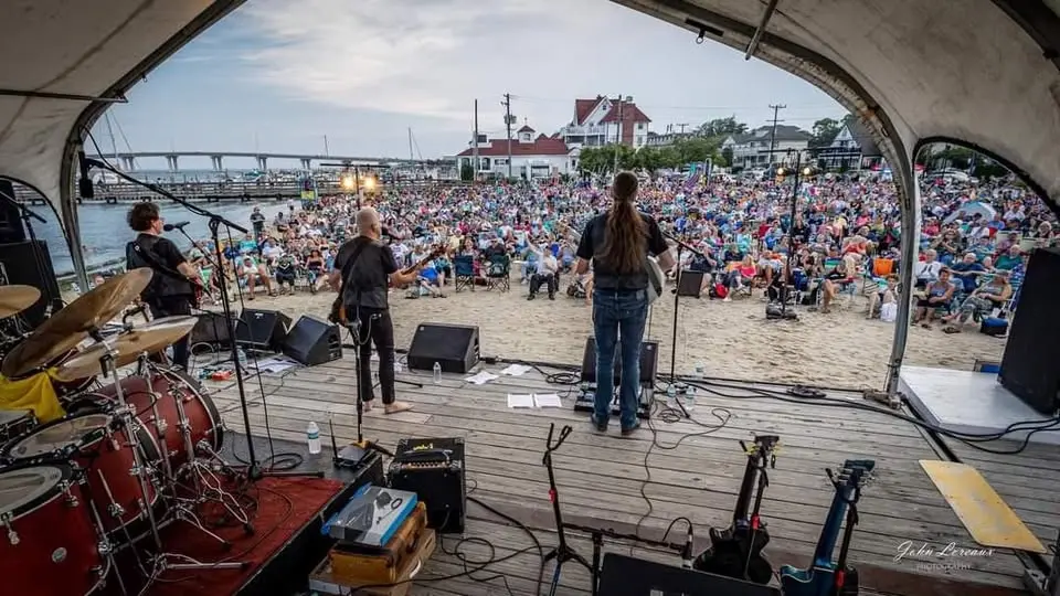 The Weeklings*Tony Mart's Free Concerts on the Beach*