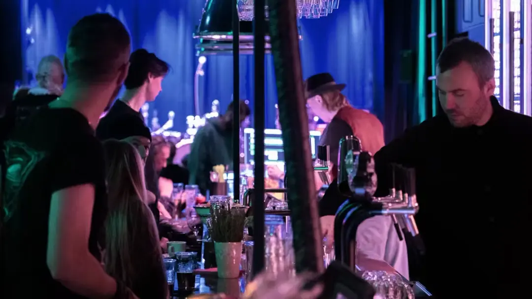 Fyris Comedy Stand Up – Open Mic på Kaliber Room