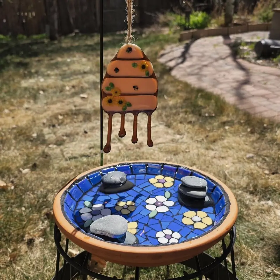 Mosaic Bee Watering Oasis Class