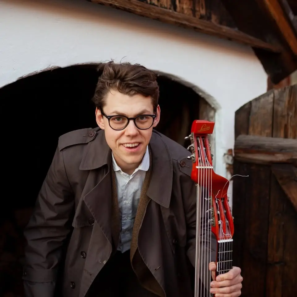 Konsert med "tunnelbanetrubaduren" William Sundman Sääf