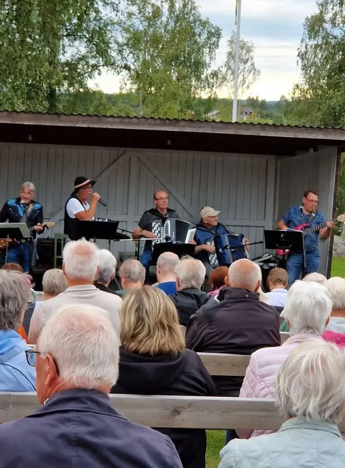 Allsång med Mats Skoog o musikanterna