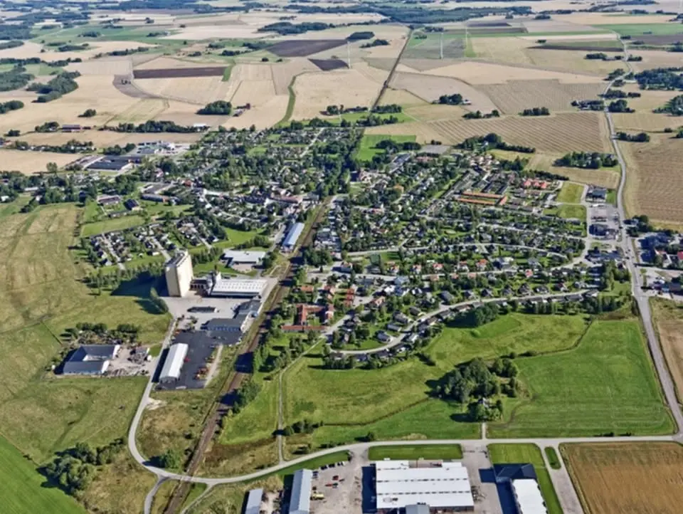 Gårdsauktion Brålanda inre o yttre lösöre!