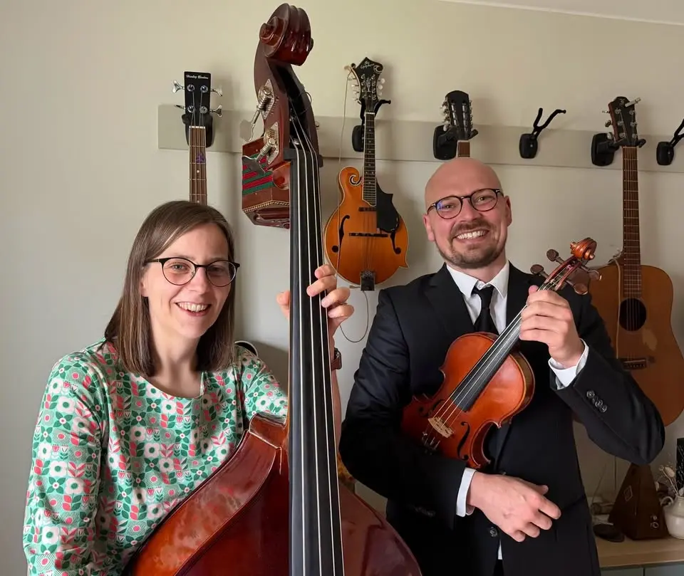Sommarmusik - "Julia & Viktor - 10 år av musikglädje"