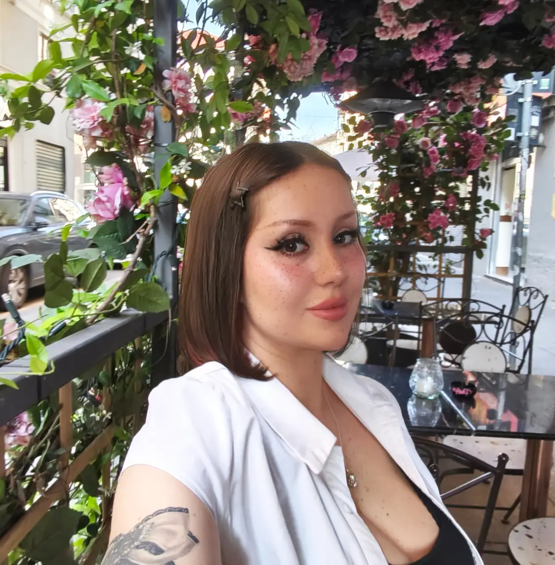 Beautiful Pinkeri Language Exchange for Women with Tutor! 💗🌸🌷