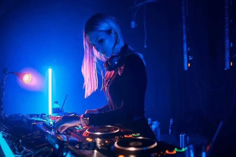 Road to Bolevák Drum and Bass