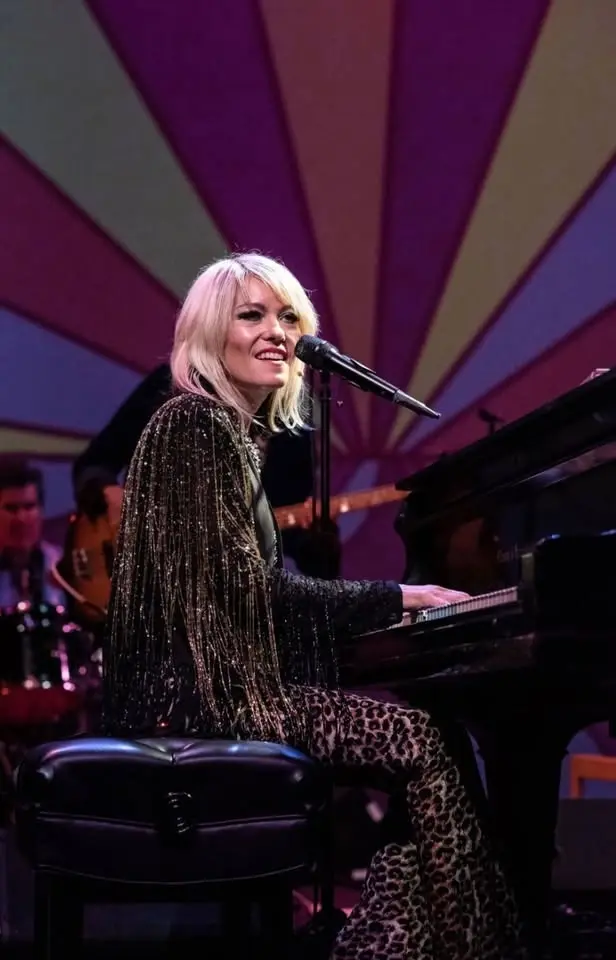 Intimate Concert Series with Jen Ayers!