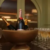 Moët & Chandon Rosé X The Delphine