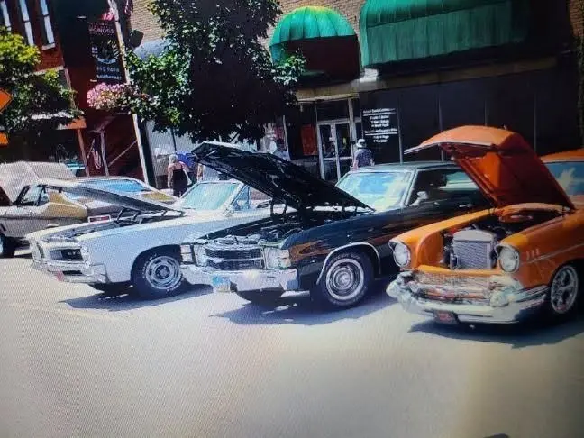 Car Tunes on Main