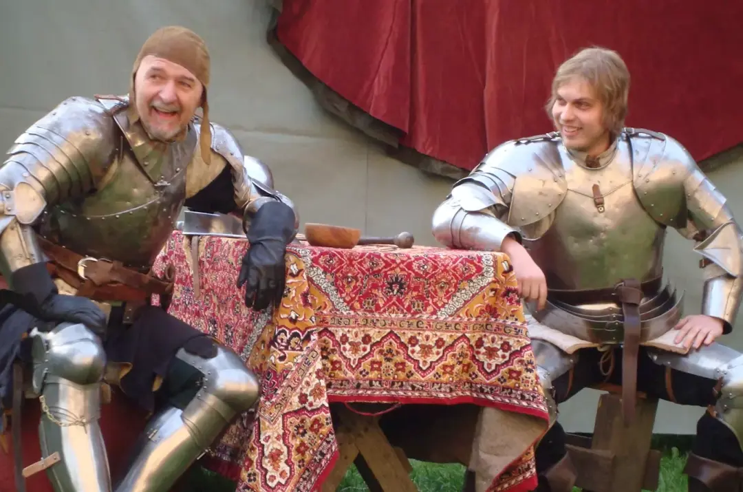 Válka růží – scénické vystoupení na Bezdězu