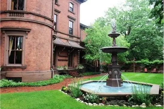 Ranger Walkabout: Prosperity in Providence - A Tour of Lippitt House 