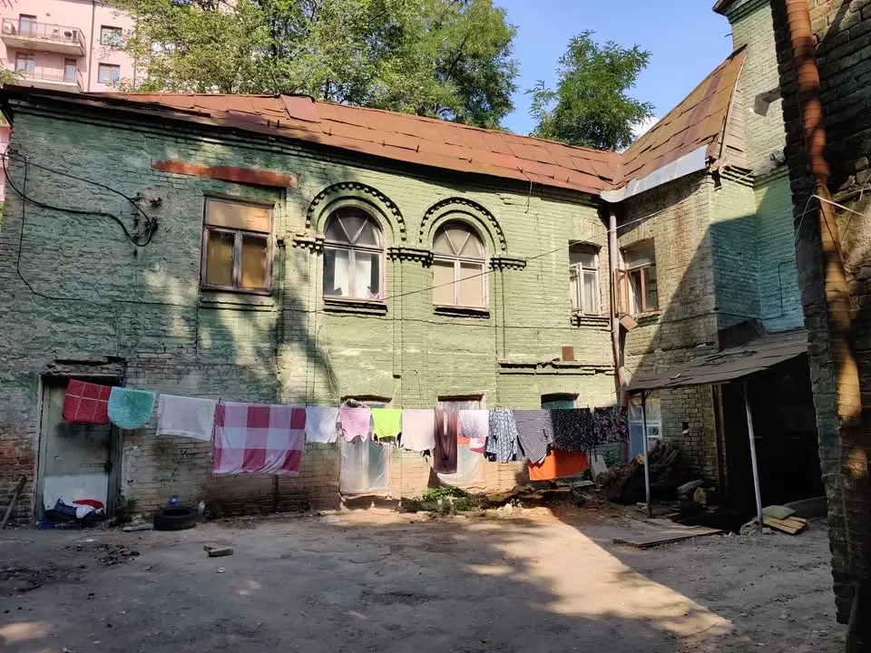 Екскурсія "Плітки з Євбазу" 27 червня о 17:00