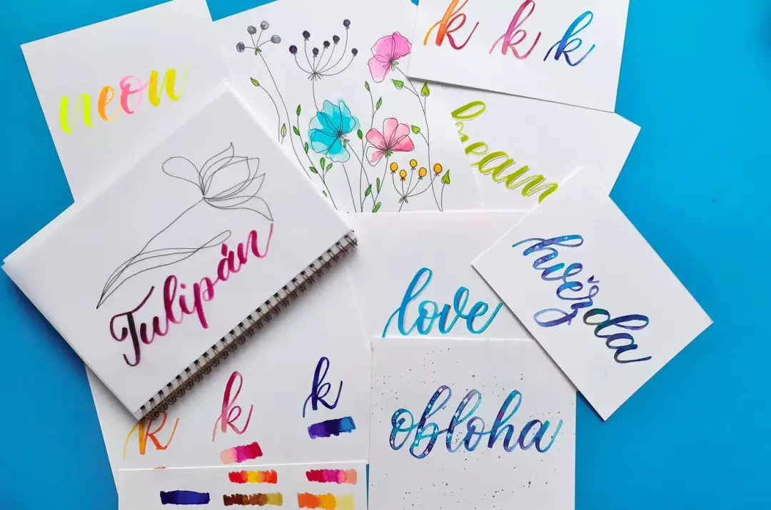 Kurz moderní kaligrafie s brushpenem
