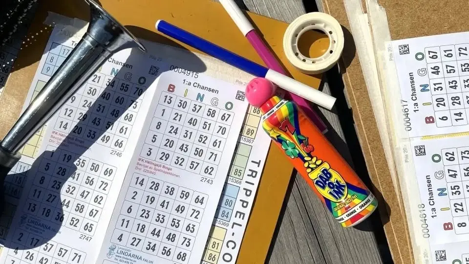 Drive-in-Bingo i Hällingsjö med garantijackpott i spelet Björkjacken inom 49 rop