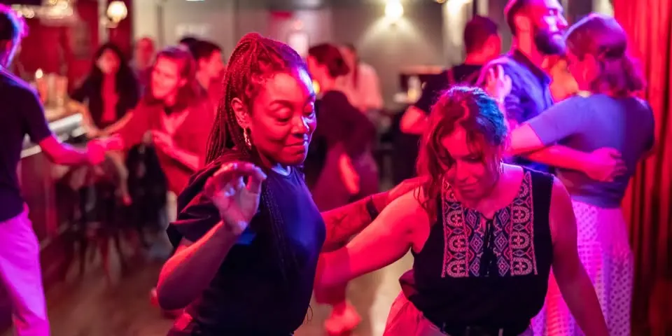 Wednesday Swing Social @ Jazzbourne – Lindy Hop & Vintage Dance Night
