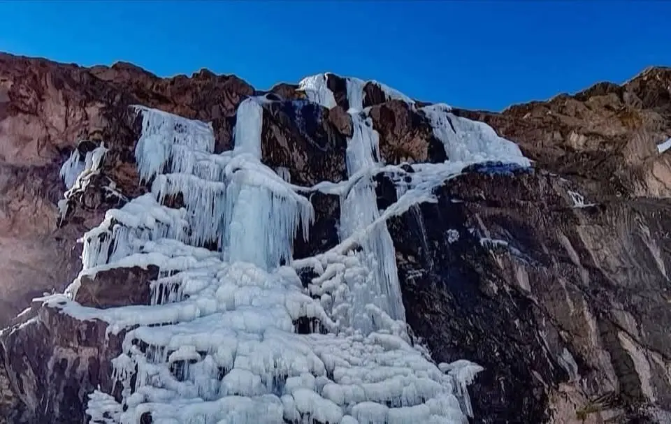 TREKKING CASCADA CONGELADA EL PEÑÓN 