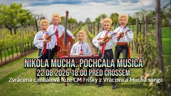 Mucha s cimbálovkou před Crossem