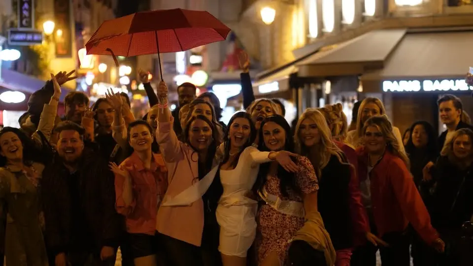 🔥 PARIS PUB CRAWL — THE #1 LATIN QUARTER NIGHTLIFE EXPERIENCE 🔥