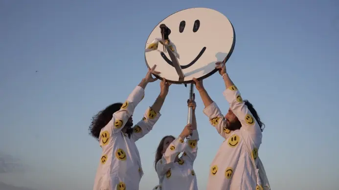 Ailin Mirlashari – The Sun Never Says to Earth