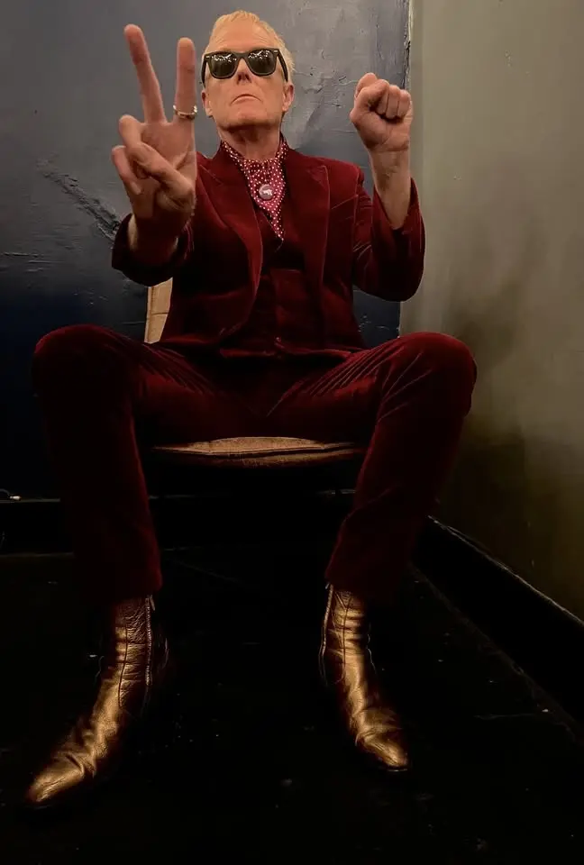 David J (Bauhaus / Love and Rockets) with John Courage on gu