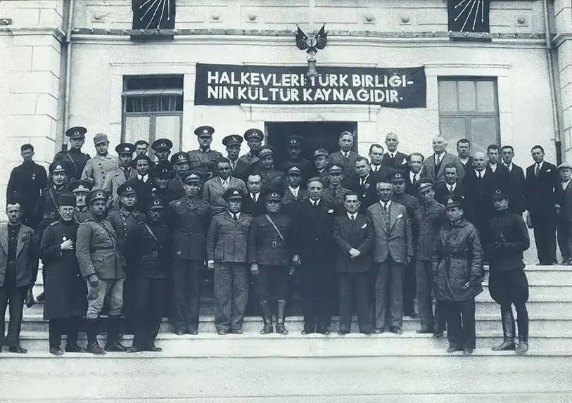 The role of Halkevi libraries in the early Turkish Republic - Eve Lacey