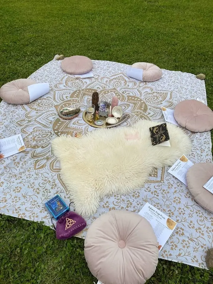 Full Moon Mama's Gathering: Moon in Sagittarius