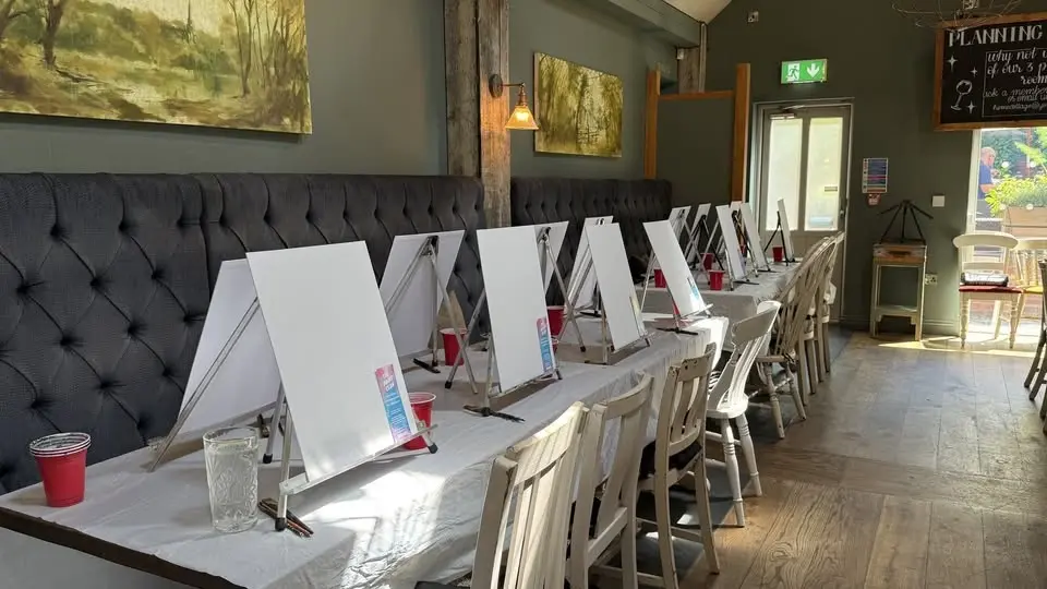 Painting party at Conto Lounge: Bournemouth