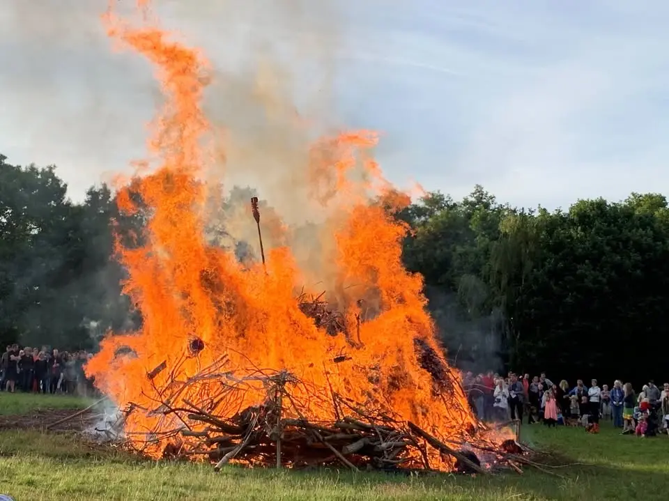 Sankt Hans aften på Skimminghøj og ved Ry Roklub