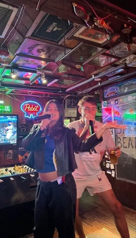 🎤 Karaoke Chaos Night