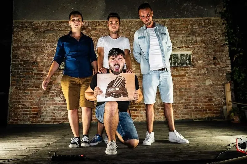 HumorOva