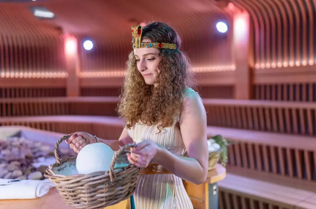 Týden divadelních ceremoniálů v Infinit Sen