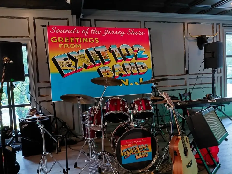 The Exit 102 Band visits Paradise @ Tiki Island!