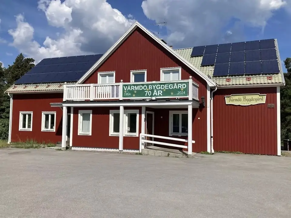Midsommarhelgs auktion lördag 20 juni kl.13:00 visning från 12:30