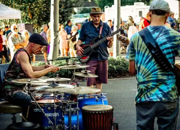 Bayview Corner Street Dance: ROSSaCONN