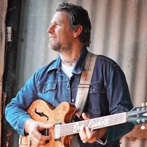 Eric Lindell 