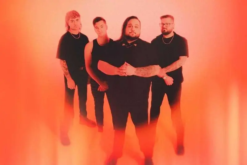Archers + support: Lost in Hollywood