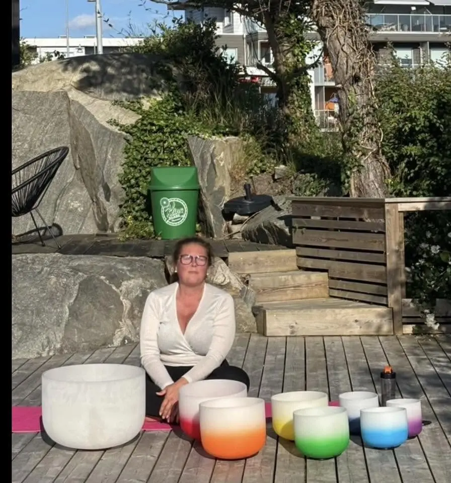 Fascia&lymfyoga med Soundhealing