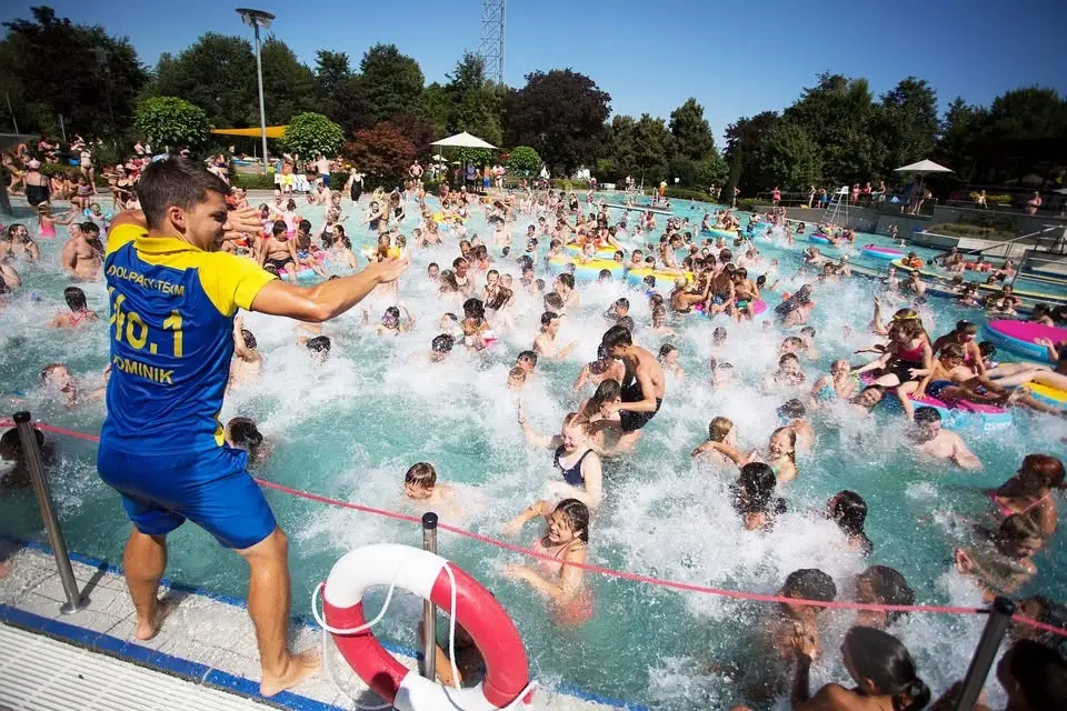 Sommer Pool Party im Freibad Weyhe